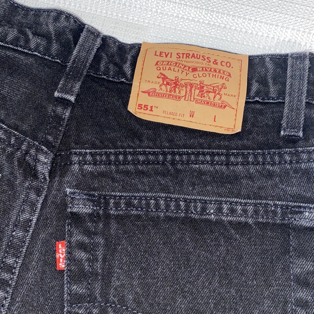 Levi Shorts - Picture 13 of 14